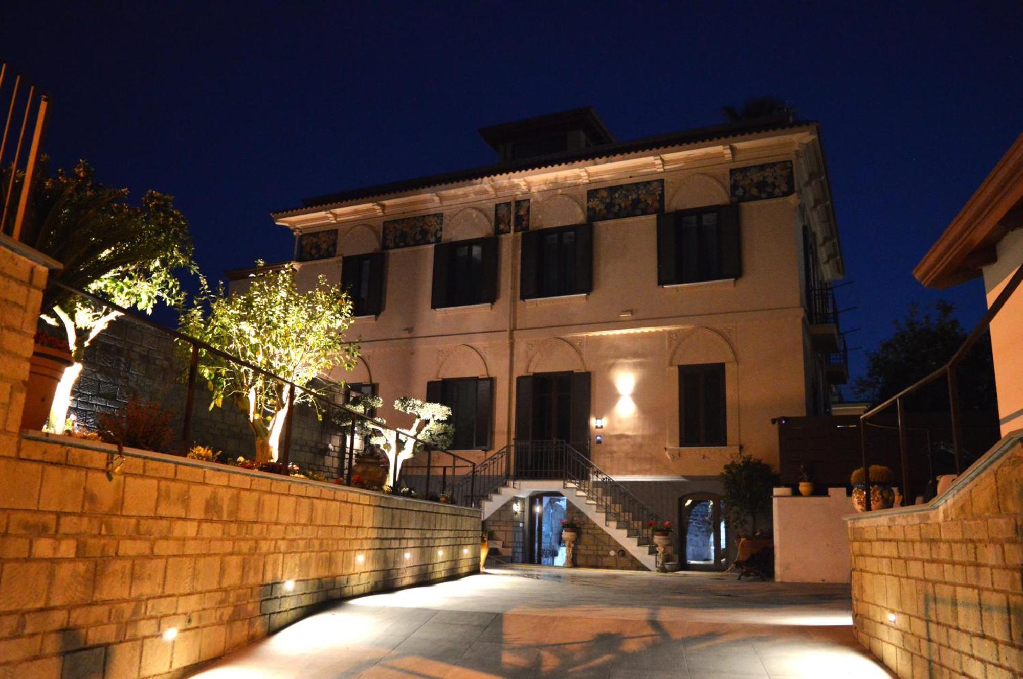 ויקו אקוונסה Villa Agostino Luxury B&B מראה חיצוני תמונה