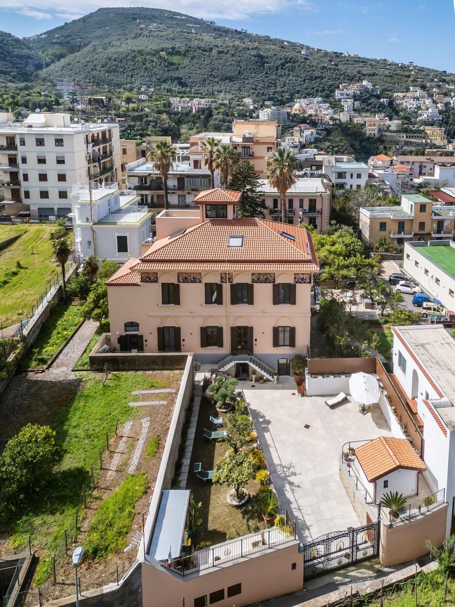 ויקו אקוונסה Villa Agostino Luxury B&B מראה חיצוני תמונה